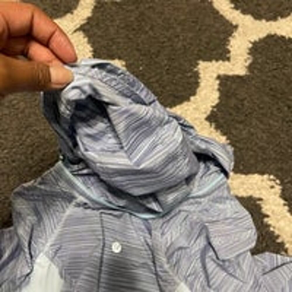 Lululemon jacket - Picture 7 of 9